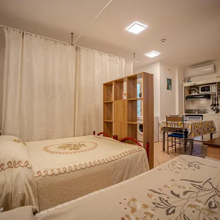 Il Laghetto 2 아파트 *