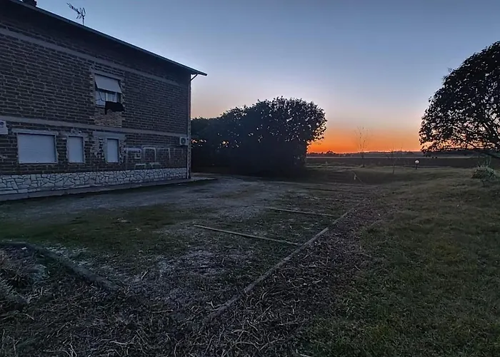 Il Laghetto 2 Apartment *